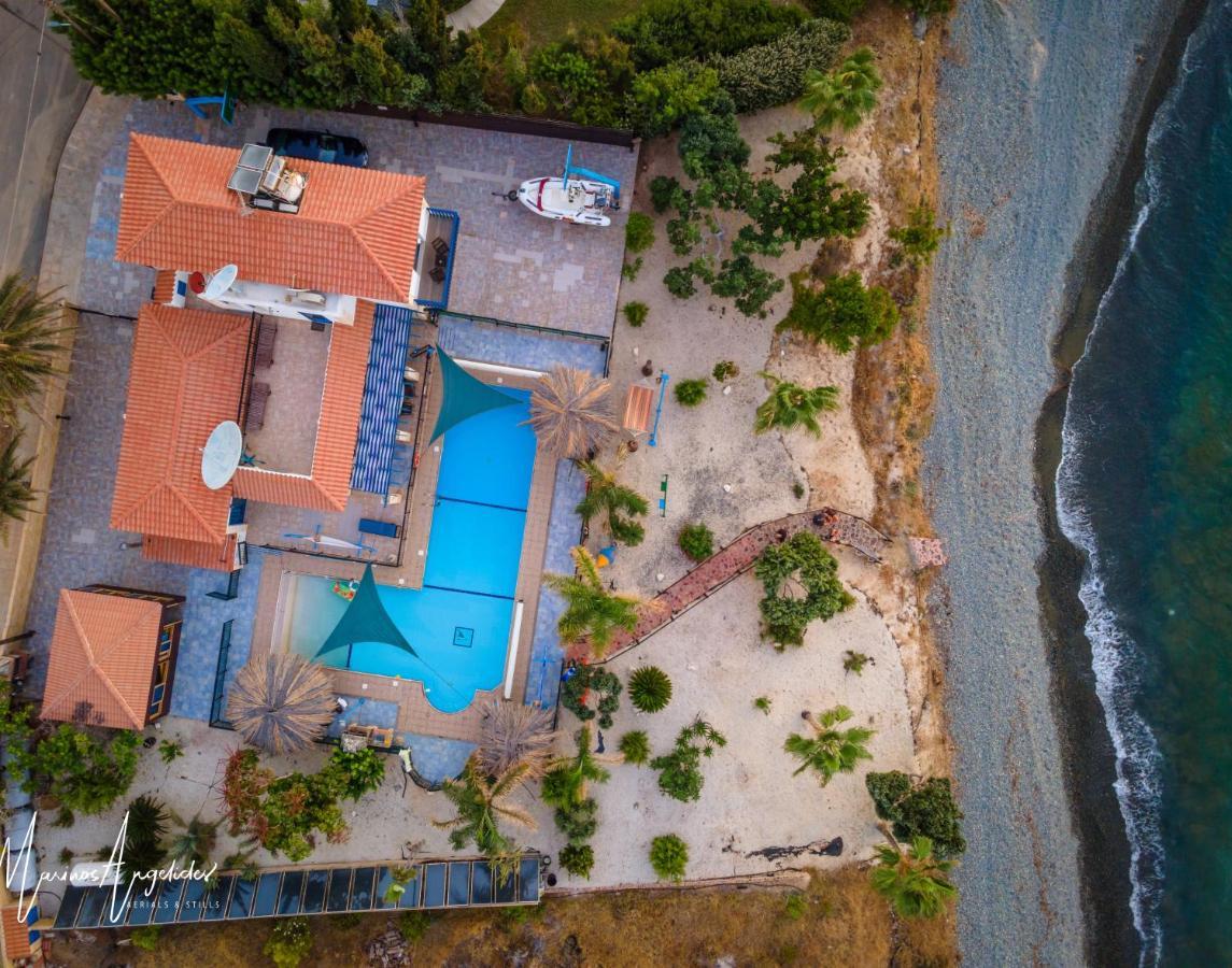 Astrofegia Beachfront Villa Pomos Exterior foto